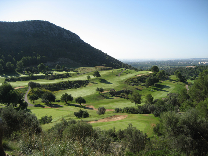 Golf in the hillsides of Mallorca
