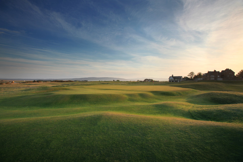 Royal Dornoch golf links 18th green